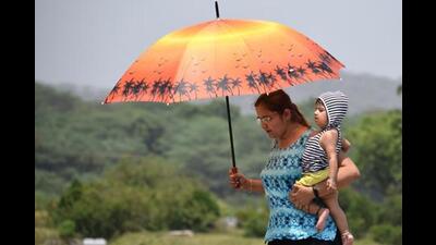 Saturday was also the hottest day in Chandigarh so far this year. Before this, the day temperature had gone up to 42.2°C on April 28, April 29 and April 30. (HT File Photo)