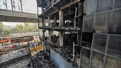 Firefighters along with NDRF personnel are conducting search and rescue operations at the incident site. (Raj K Raj/Hindustan Times)
