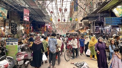 Even in the worst days of the pandemic, Matia Mahal bustled with people.