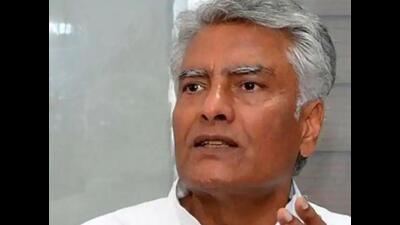 Former Punjab Congress chief Sunil Jakhar has been upset with the Congress leadership ever since the party took action against him for alleged anti-party activities. (HT file photo)