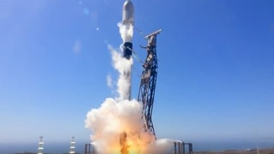 SpaceX launches rocket with 53 satellites for Starlink constellation (Twitter/@SpaceX)