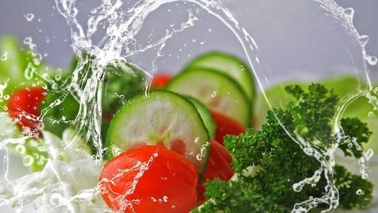 Gemüse wie Spinat, Rüben und Knoblauch: Sie enthalten Nitrate, die nach der Verdauung in Stickstoffmonoxid umgewandelt werden.  Stickoxid senkt den Blutdruck, indem es die Blutgefäße entspannt und erweitert (Pixabay)