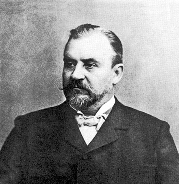 Russian researcher Constantin Fahlberg of Johns Hopkins University discovered saccharin, the world’s first artificial sweetener, in 1879. Russian researcher Constantin Fahlberg of Johns Hopkins University discovered saccharin, the world’s first artificial sweetener, in 1879.