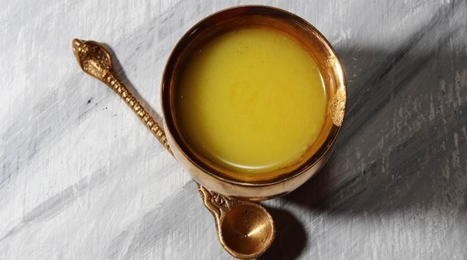 Gut health expert and nutritionist Avantii Deshpaande took to Instagram to share with her followers why ghee should neither be used to cook vegetables or as tadka in dal. (Pinterest)