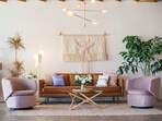 Home interior decor tips: Nascent interior trends for spring/summer 2022 (Photo by Curology on Unsplash)