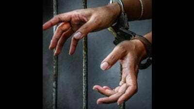 Two, including Dubai passenger, arrested for smuggling gold (Getty Images/iStockphoto)