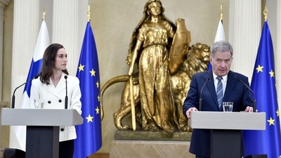 Finland's Prime Minister Sanna Marin and Finland's President Sauli Niinisto. (via REUTERS)