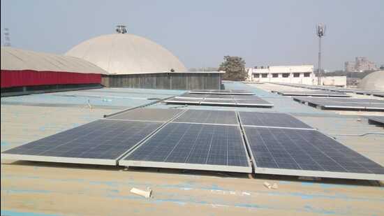 The company has already set up a 50 MW plant costing <span class='webrupee'>₹</span>300 crore in Mirzapur in the first phase, and the 40 MW plant is ready in Deoria in the second phase. (FOR REPRESENTATION PURPOSE) The company has already set up a 50 MW plant costing <span class='webrupee'>₹</span>300 crore in Mirzapur in the first phase, and the 40 MW plant is ready in Deoria in the second phase. (FOR REPRESENTATION PURPOSE)