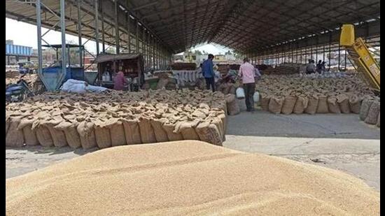 Punjab’s minister for food and civil supplies Lal Chand Kataruchak ordered the continuation of wheat procurement operations in 232 mandis in the state until May 31.