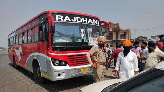 A Ludhiana-based elderly couple was killed after a speeding bus rammed into their moped. (HT Photo)