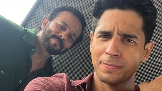 Sidharth Malhotra posted this selfie with Rohit Shetty shortly after his on-set accident. Sidharth Malhotra posted this selfie with Rohit Shetty shortly after his on-set accident. 