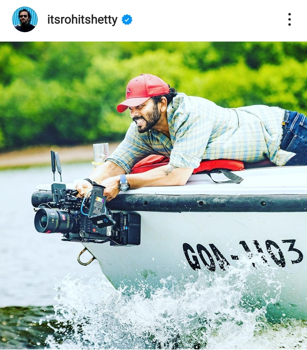 Sidharth Malhotra herido en el set de la Fuerza de Policía de la India, muestra su lesión en una selfie con Rohit Shetty