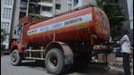 CIDCO MD assures to resolve water woes in Kharghar, Taloja by May 31. Due to water shortage, residents end up spending on water tankers. (for representational purposes) (HT FILE PHOTO)