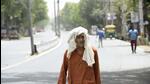 A empty road in Mungeshpur, on Monday afternoon. (Arvind Yadav/HT) A empty road in Mungeshpur, on Monday afternoon. (Arvind Yadav/HT)