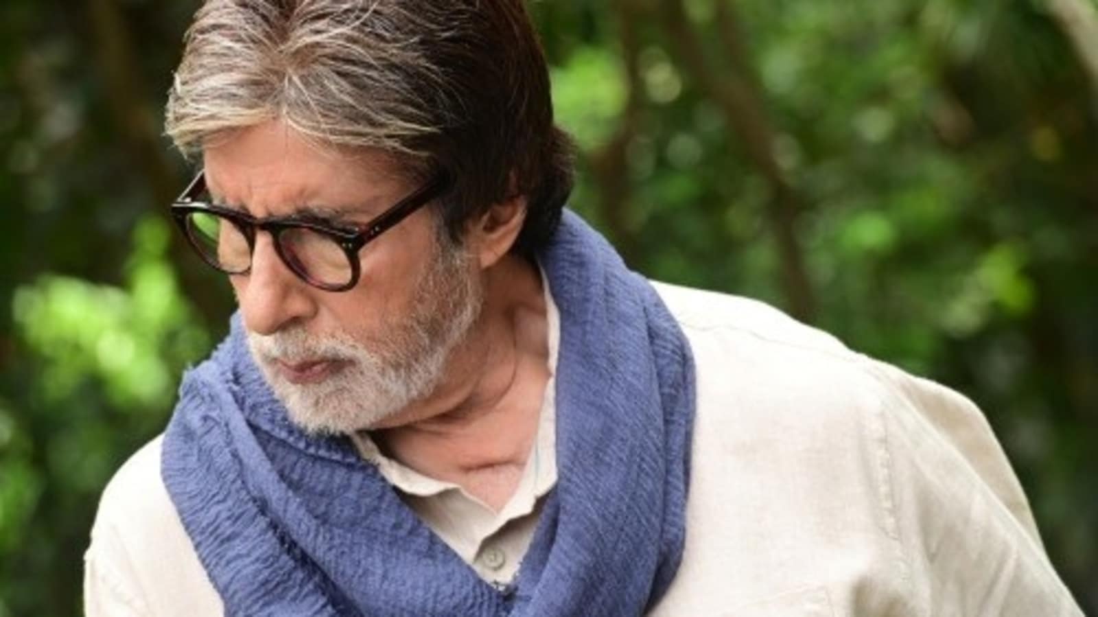 Amitabh Bachchan reacts as trolls call him ‘budhau’, ask him if he is drunk