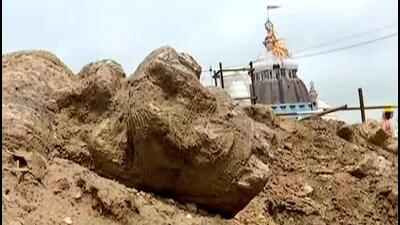A broken stone sculpture resembling a lion was found on the premises of the historic Emar Mutt near the Jagannath Temple in Puri on Monday. (HT PHOTO.) A broken stone sculpture resembling a lion was found on the premises of the historic Emar Mutt near the Jagannath Temple in Puri on Monday. (HT PHOTO.)
