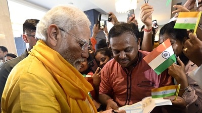 Prime Minister Narendra Modi receives a warm welcome from the Indian diaspora, in Lumbini on Monday.&nbsp; (ANI/ PIB)