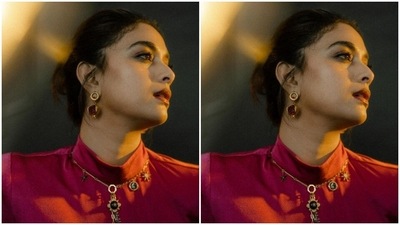 Keerthy played muse to fashion designer house The House of Exotique and picked a pink gown for the promotions. (Instagram/@keerthysureshofficial)