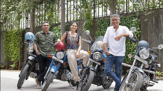 Actor Taapsee Pannu with Ajit Andhare (front) and Pranjal Khandhdiya (back). Actor Taapsee Pannu with Ajit Andhare (front) and Pranjal Khandhdiya (back).