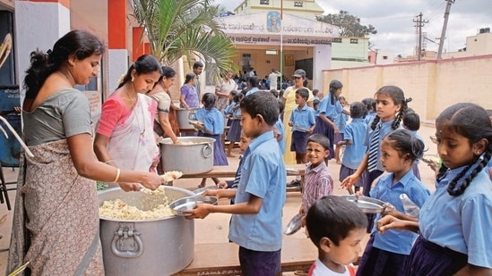 India’s mid-day meal programme is an excellent example of how industrial engineering and enterprise tech can work in tandem in the endeavour to not only eradicate malnutrition in children but also ensure their education.(Representational image.)
