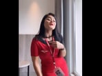 SpiceJet air hostess Uma Meenakshi dances to Jacqueline Fernandez's Lat Lag Gayee in this Instagram video. (Instagram/@yamtha.uma) SpiceJet air hostess Uma Meenakshi dances to Jacqueline Fernandez's Lat Lag Gayee in this Instagram video. (Instagram/@yamtha.uma)