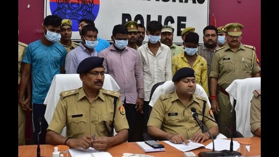 Five members of inter-state gang arrested in Prayagraj. (HT Photo)