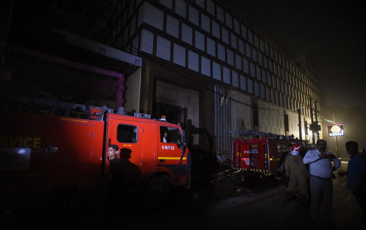 Firefighters during a search operation at Atlantis Banquet hall at GT Karnal Road in Delhi on Tuesday. (Raj K Raj/ HT Photo) Firefighters during a search operation at Atlantis Banquet hall at GT Karnal Road in Delhi on Tuesday. (Raj K Raj/ HT Photo)