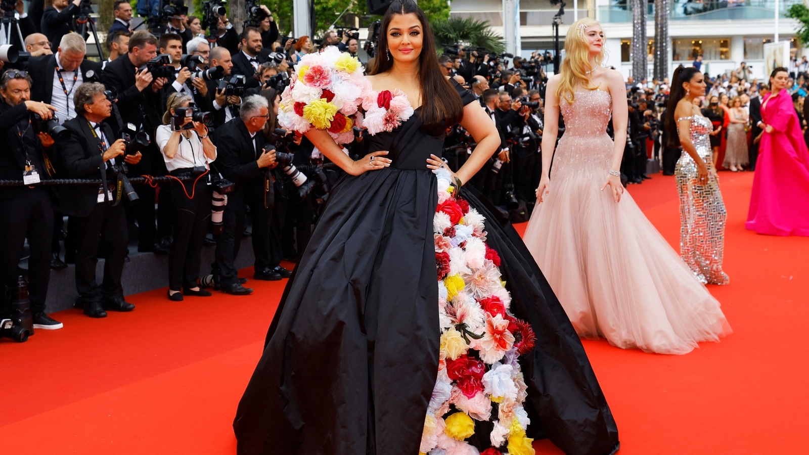 skøn Indkøbscenter halv otte Aishwarya Rai walks Cannes red carpet in extravagant floral gown. See pics  | Bollywood - Hindustan Times