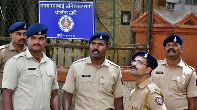 Mumbai police has a sanctioned strength of 40,622 in the constabulary, but only 33,236 members are working and 7,386 posts are vacant (HT PHOTO)