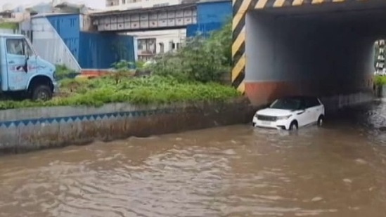 A few select locations in Bengaluru see flooded roads every monsoon. (Source: Roger David/Twitter)