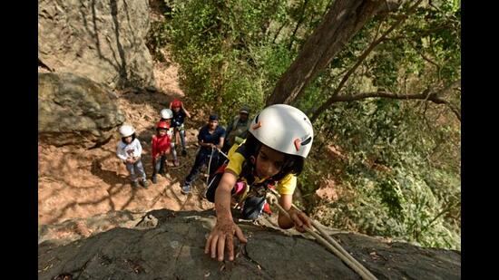 Mumbai, India - May 5, 2019: Children taking part of different type of adventurous activities such as Commander bridge, Zip-line and Rock climbing at Sanjay Ghandi National Park, Borivali in Mumbai, India, on Sunday, May 5, 2019. (Photo by Satyabrata Tripathy/Hindustan Times) (Satyabrata Tripathy/HT Photo)