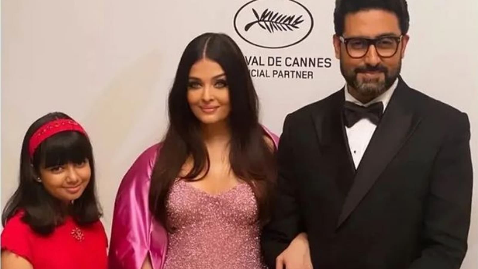 Abhishek, Aaradhya pose with Aishwarya for the perfect family pic at Cannes  | Bollywood - Hindustan Times