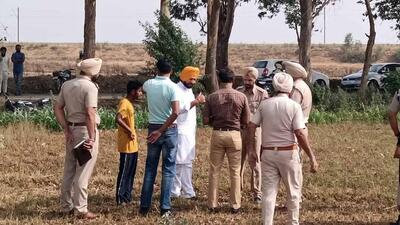“The body had been dragged to the field in Ludhiana. It appears that the victim had resisted the robbery bid, after which the accused thrashed him.” (HT PHOTO)