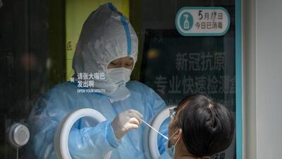 The seven-day average of new infections of Covid-19 across the world in the past week has touched 562,014, according to data collated by Our World In Data.(AP) The seven-day average of new infections of Covid-19 across the world in the past week has touched 562,014, according to data collated by Our World In Data.(AP)
