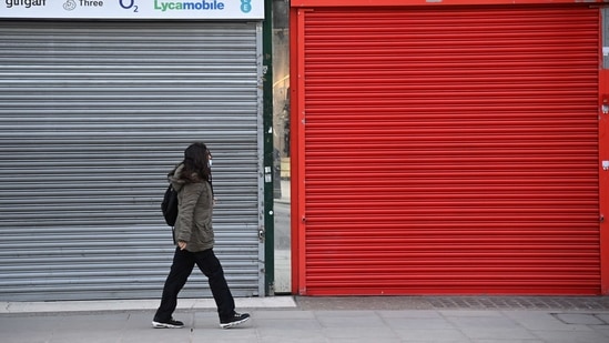 Leading European and Asian stock indices closed in the red. (REUTERS)