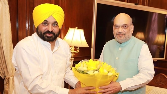 Punjab chief minister Bhagwant Mann with union home minister Amit Shah (Twitter/Bhagwant Mann)