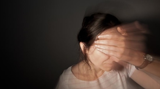 Nausea, vomiting, diarrhea: Certain chemotherapy drugs can cause nausea, vomiting, oral mucositis, diarrhea, and constipation. These can be mitigated with the use of effective antiemetics or drugs that are effective against vomiting and nausea like NK1 receptor antagonist, 5-HT3 receptor antagonist, olanzapine, benzodiazepines, and cannabinoids. Chemotherapy-related diarrhea is also managed with oral hydration, dietary modification, and antidiarrheal therapy.(picture-alliance/dpa/O. Killig)