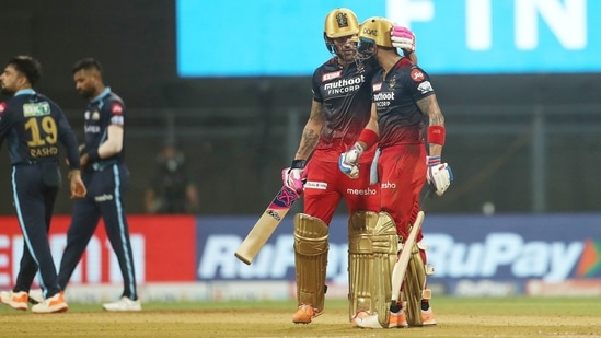 Faf du Plessis congratulates Virat Kohli after he completes his fifty(IPL)