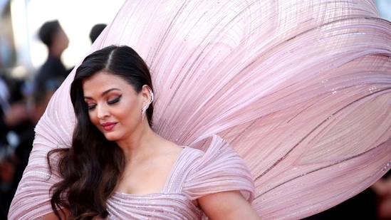 Aishwarya Rai poses for photographers upon arrival at the premiere of the film Armageddon Time.(Vianney Le Caer/Invision/AP)