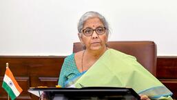 A Ministra das Finanças e Assuntos Corporativos da União, Nirmala Sitharaman, preside a 7ª Reunião Anual do Conselho de Governadores do Novo Banco de Desenvolvimento, por videoconferência, em Nova Delhi, na quinta-feira.  (PTI)