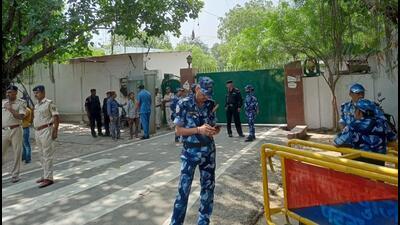 The searches started a little before 7 am and Lalu’s wife Rabri Devi, his legislator son Tej Pratap and daughter Misa Bharti were present when the CBI team arrived at the 10, Circular Road residence of Rabri Devi. (Santosh Kumar/HT photo) The searches started a little before 7 am and Lalu’s wife Rabri Devi, his legislator son Tej Pratap and daughter Misa Bharti were present when the CBI team arrived at the 10, Circular Road residence of Rabri Devi. (Santosh Kumar/HT photo)