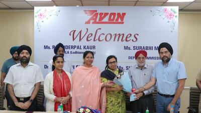 Delegates being welcomed at the session on infrastructure issues held by Avon Cycles Ltd in Ludhiana. (HT PHOTO)