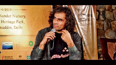 Filmmaker Imtiaz Ali and singer Mohit Chauhan are set to join music composer Shantanu Moitra to talk about how Bollywood weaves the magic of music, mountains and storytelling in the session, Kissey, Kahaniyan aur Dastanney. Filmmaker Imtiaz Ali and singer Mohit Chauhan are set to join music composer Shantanu Moitra to talk about how Bollywood weaves the magic of music, mountains and storytelling in the session, Kissey, Kahaniyan aur Dastanney.