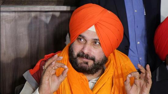 Der Oberste Gerichtshof verurteilte Navjot Singh Sidhu im Zusammenhang mit einem Fall von 1988 in Punjab zu einem Jahr Gefängnis.  (PTI-Datei)