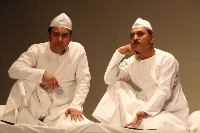 Modern Dastangoi brings in jugalbandi. Darain Shahidi(L) and Mahmood Farooqui in performance. (Courtesy Mahmood Farooqui) Modern Dastangoi brings in jugalbandi. Darain Shahidi(L) and Mahmood Farooqui in performance. (Courtesy Mahmood Farooqui)