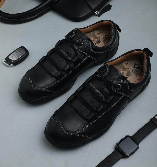 The smart laced leather shoes are great for both indoor and outdoor use and will be especially useful for travelling or when you are wearing jeans with a suit jacket. The smart laced leather shoes are great for both indoor and outdoor use and will be especially useful for travelling or when you are wearing jeans with a suit jacket.