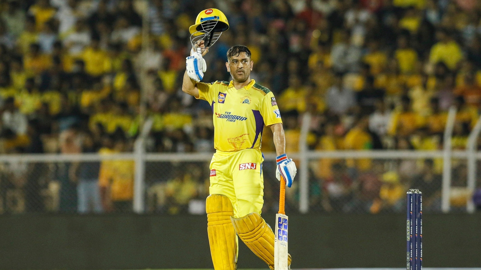Dhoni explains big reason behind CSK pacer not playing a single ...