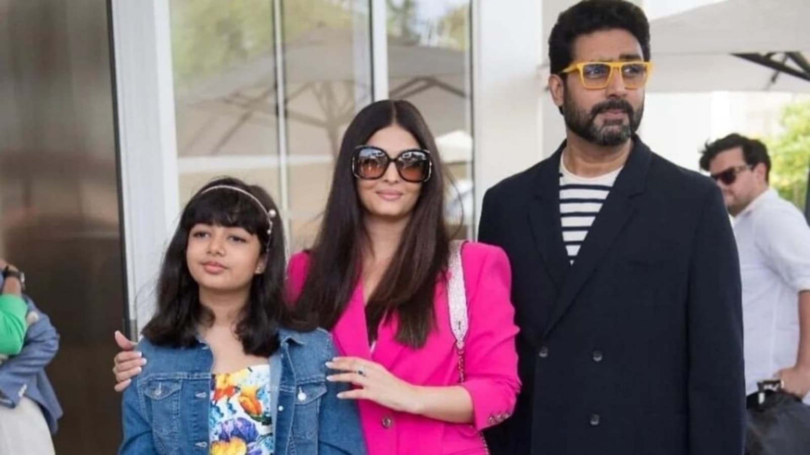 Cannes 2022: Aishwarya Rai dons hot pink blazer and distressed jeans for casual date with Abhishek Bachchan, Aaradhya