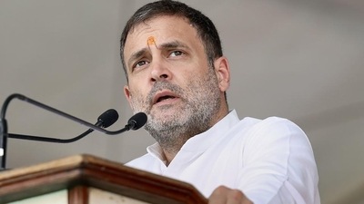 Rahul Gandhi remembered Rajiv Gandhi as a visionary leader, a compassionate and kind man and as a wonderful father on his death anniversary. Rahul Gandhi remembered Rajiv Gandhi as a visionary leader, a compassionate and kind man and as a wonderful father on his death anniversary.