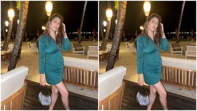 The Bade Achhe Lagte Hain 2 actor chose minimal makeup to complete the night-out look. She went for open side-parted tresses tousled lightly, nude pink lip shade, glowing skin, winged eyeliner, blushed cheeks and on-fleek brows. (Instagram/@dishaparmar) The Bade Achhe Lagte Hain 2 actor chose minimal makeup to complete the night-out look. She went for open side-parted tresses tousled lightly, nude pink lip shade, glowing skin, winged eyeliner, blushed cheeks and on-fleek brows. (Instagram/@dishaparmar)